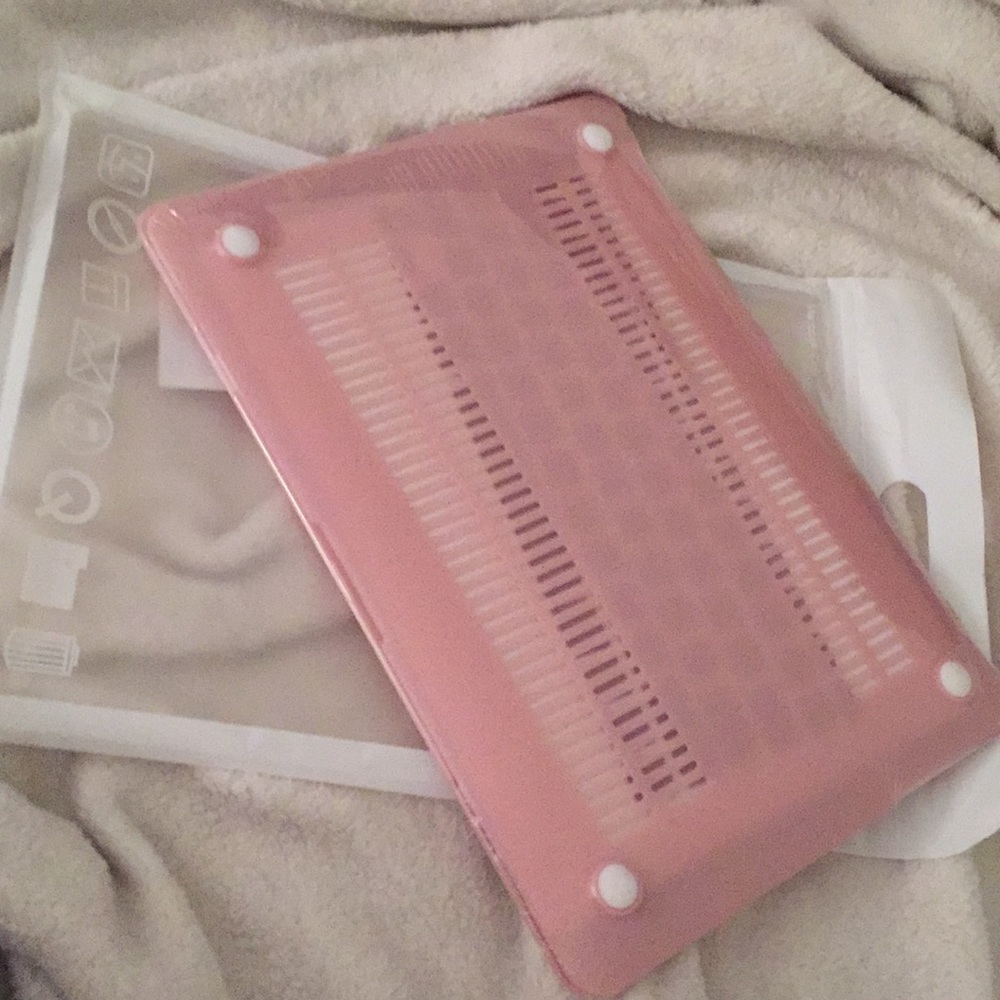 MacBook Case - Picture 2 of 3